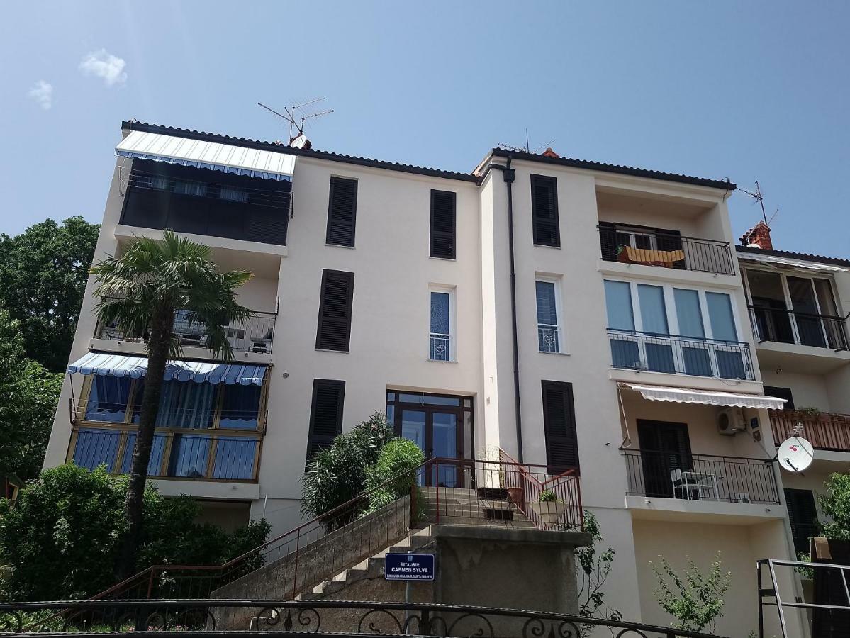 Charming Hill Apartment 오파티아 외부 사진